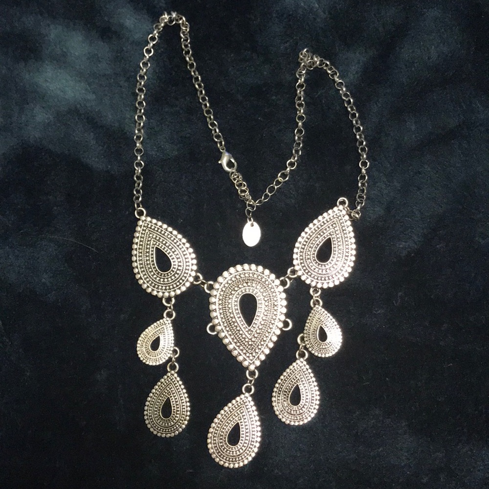 Silver Teardrop necklace